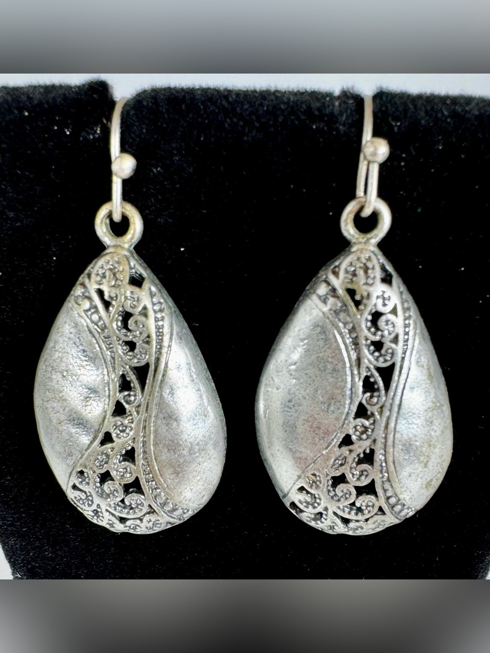 Premier Designs Hidden Treasure Silver Filigree Teardrop Dangle Earrings #1718